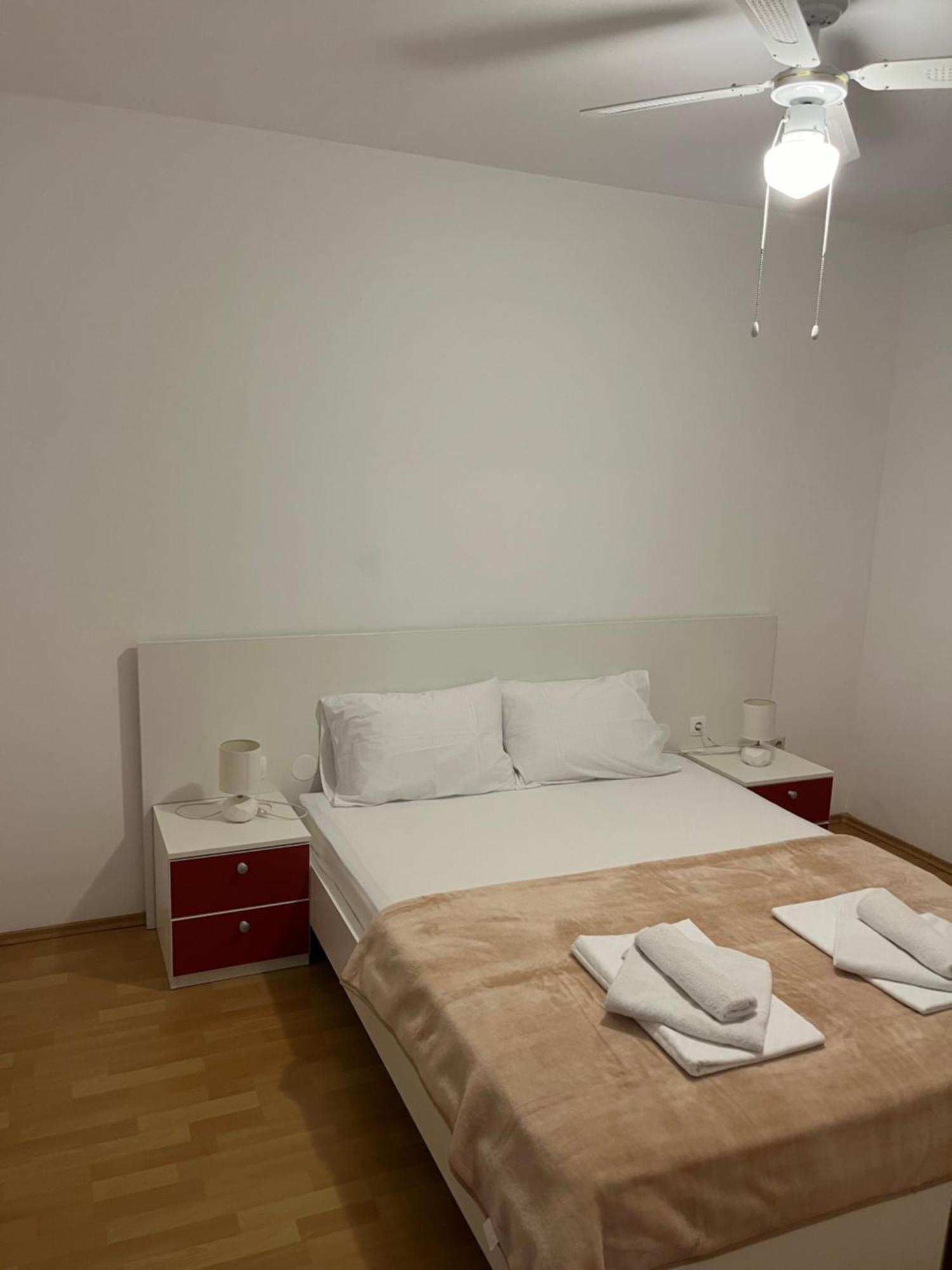 Apartments Hanka Нивице Екстериор снимка